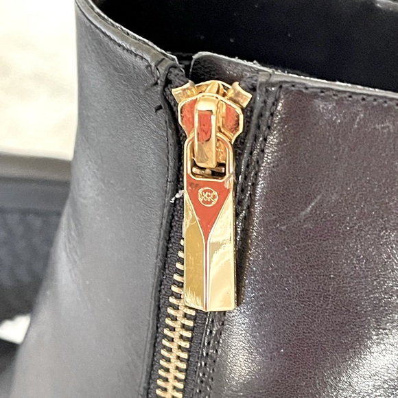 NEW! Michael Kors Black Leather Alane Flex Bootie (size 7) - Picture 7 of 9